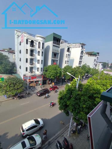 CHO THUÊ TOÀ BUILDING MẶT PHỐ HỒNG TIẾN 80M 7T MT7M GIÁ 100TRIỆU LÔ GÓC VỈA HÈ KDOANH. - 1