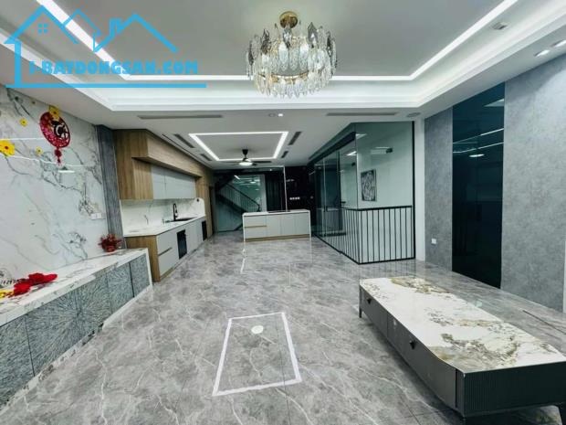 CHỈ 16 TỶ - 70M2 NGHI TÀM - LÔ GÓC - Ô TÔ TRÁNH - KINH DOANH - 6T THANG MÁY - 0983458219