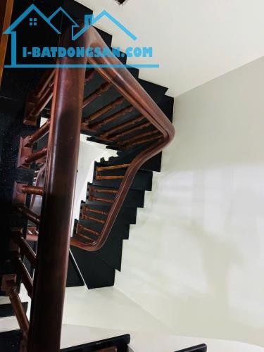 BÁN NHÀ NHỎ ĐỔI NHÀ TO DỊCH VỌNG - THÀNH THÁI 42M2 5 TẦNG ,Ở SƯỚNG - 3