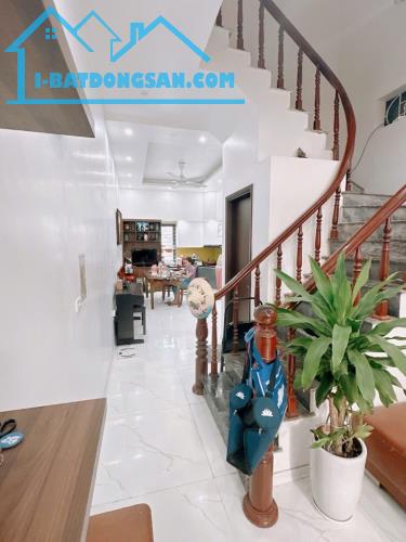 Bán nhà Cầu diễn .60m² . Mặt tiền rộng 4m nhỉnh 8tỷ , gần ngay ga Nhổn   Vị trí nhà đẹp th