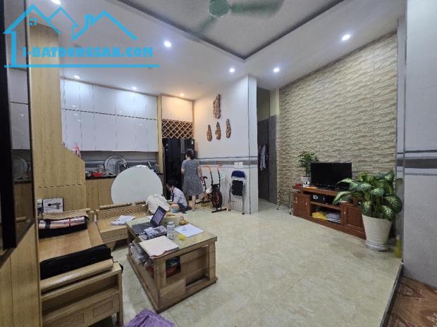 🏠HÓT Nhà 3 tầng-36m² Pháo Đài Láng-Đống Đa,ngõ thông thoáng,tiện nghi đầy đủ:giá chỉ 6xtỷ - 2