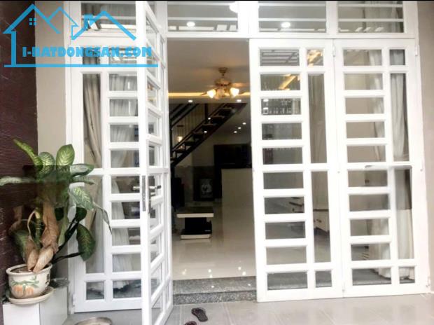 Nhà mới đẹp tặng luôn nội thấy xịn - hẻm Ôtô Huỳnh Tấn Phát - Quận 7 - 52m2- nhỉnh 6.x tỷ - 2