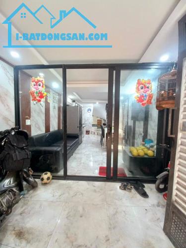 Bán nhà Khương Trung giá 3.4 tỷ, diện tích 30m2, 3 tầng, mặt tiền 4m - 2