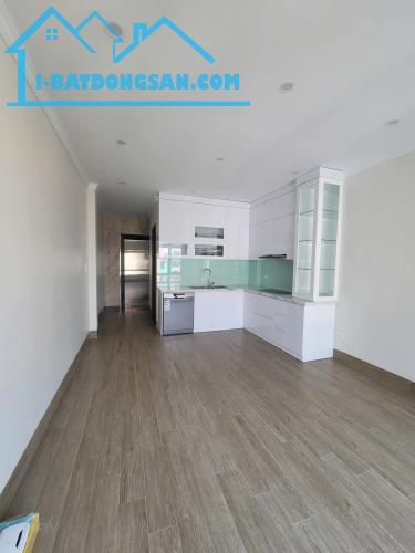 BỒ ĐỀ NGUYỄN VĂN CỪ 41M2 x 6T thang máy, full nội thất ngõ oto thông, tt tiện ích. 10,8tỷ - 4