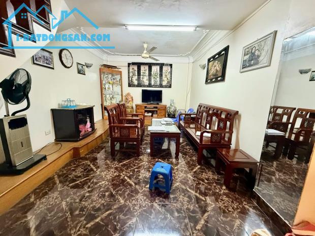 Bán Gấp - Phân Lô - Ô TÔ Tránh - Nguyễn Chí Thanh - Ba Đình - Dt :43m2/5tầng*nhỉnh 16 tỷ - 1