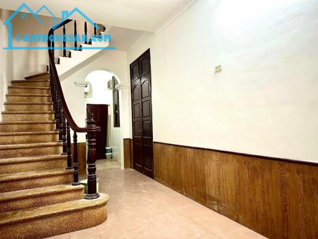 BÁN NHÀ PHÂN LÔ PHỐ VƯƠNG THỪA VŨ, LÔ GÓC, Ô TÔ TRÁNH, 48M2, 4 TẦNG, CHỈ 9.5 TỶ.