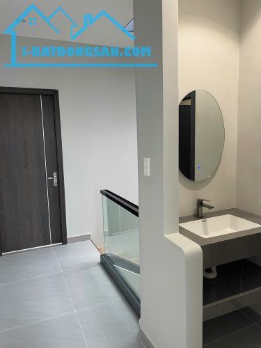 Bán nhà 5 tầng 50m2 Nguyễn Thị Minh Khai, p Bến Nghé , Quận 1 chỉ 14 tỷ