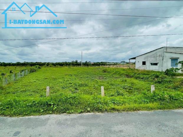 Bán lô đất thổ cư lưng tựa núi mặt hướng sông 200m2, giá 550tr view núi Bà Đen, Tây Ninh - 1