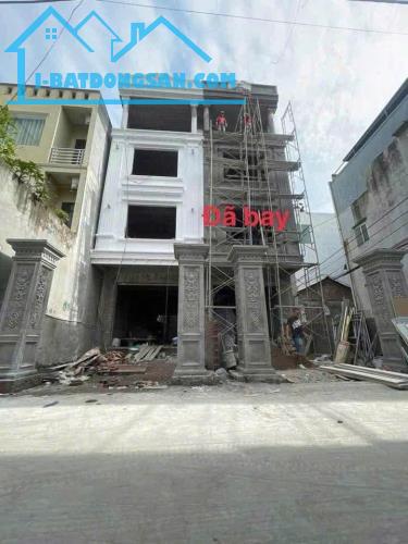 Nhà Trực Cát - Lê Chân, 88m 4 tầng, mới tinh, ngõ ô.tô, sân cổng riêng GIÁ 5.9 tỉ