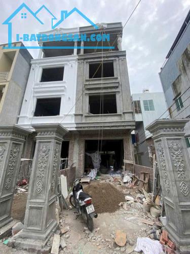 Nhà Trực Cát - Lê Chân, 88m 4 tầng, mới tinh, ngõ ô.tô, sân cổng riêng GIÁ 5.9 tỉ - 2