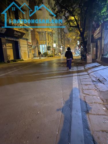 Bán nhà phố Kim Mã Thượng – Ngõ nông – Nhà rộng – Kinh doanh – 65m2 – 4 tầng – 10.8 tỉ