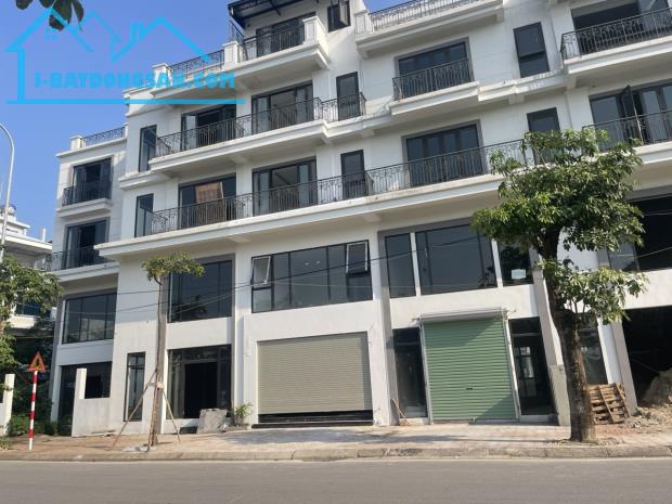 Bán căn shophouse Metropolitan mặt đường 25m Nguyễn Mậu Tài, trước nhà là hồ thoáng đãng - 4