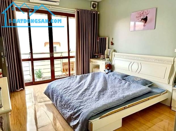 Gấp bán nhà 3 tầng, 43m2, hẻm xe hơi gần Cộng Hòa,Q.Tân Bình, mới ở ngay, chỉ 5.7 Tỷ - 3