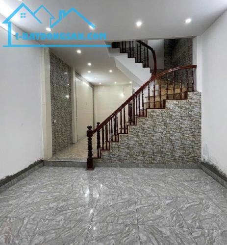 Bán Nhà Ngõ 325 Kim Ngưu, 40m², 5 Tầng, 6 PN – Giá 7,3 Tỷ gần OTO - 1