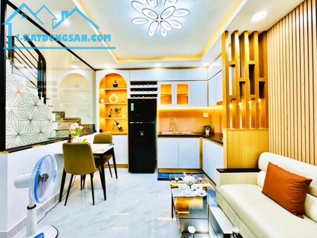 5x TỶ - NHÀ MỚI ĐÓN TẾT - 5 TẦNG FULL NỘI THẤT - DTSD 120 M2 - THÍCH QUẢNG ĐỨC - PHÚ NHUẬN