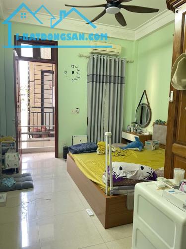 NHÀ ĐẸP P.LÔ NGUYỄN SƠN 46M2 x 4T VỊ TRÍ TRUNG TÂM GẦN ÔTÔ NGÕ NÔNG. 9TỶ - 4