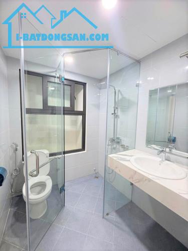 Bán nhà đẹp thang máy ở ngay phố Kim Mã Thượng Ba Đình 32m 6T 9 tỷ 2. LH 0349157982. - 2