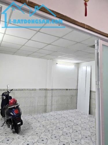 Bán nhà 2 tầng, 37m², 3.2 tỷ, Q.9, Đỗ Xuân Hợp, sổ hồng đầy đủ - 3