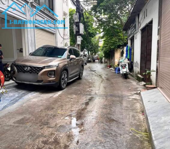 Bán Nhà Ngõ 162 Phố Nguyễn Văn Cừ, Bồ Đề, 50m2, 7 Tầng, Gara Ô Tô, Thang Máy, Full đồ