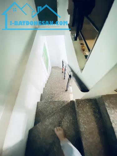 Bán nhà, siêu rẻ, Lê Văn Quới Bình Tân, 32m2, 3 tỷ 75 - 1