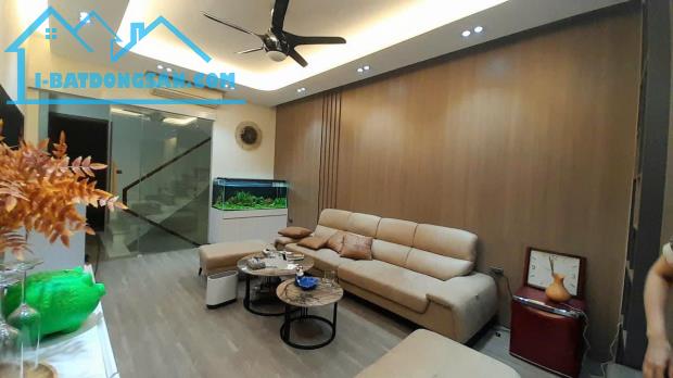 BÁN NHÀ mặt phố Thái Thịnh, 91mx6T, KD bất chấp, chỉ 39,3 tỷ.