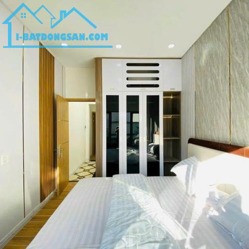 Hàng ngon giá ngộp, gần 40M2, 2 tầng, Huỳnh Tấn Phát. Quận 7, chỉ 3.9T - 3