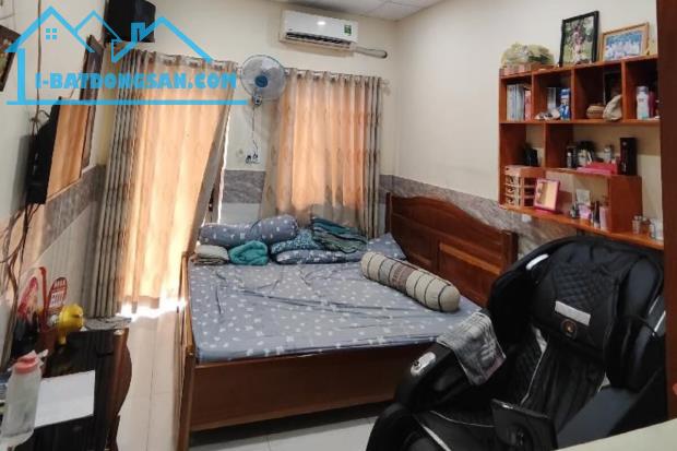 Bán nhà hẻm thông,1 sẹc, Nguyễn Duy, Bình Thạnh, 50 m², 3.2m x 15.6 - Giá 5.3 tỷ TL - 3