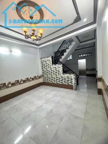 Gần Tân Kỳ Tân Quý Giáp Tân Phú_ 4x 13 - 2tầng _ chỉ 4Tỷ + 2PN-2WC, hẻm xe tải thông thoán - 4