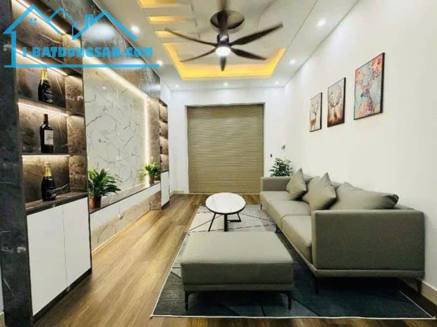 Bán nhà 32m², 5 tầng 4 phòng full nội thất, Minh Khai - Hai Bà Trưng - 5.95 tỷ - 2