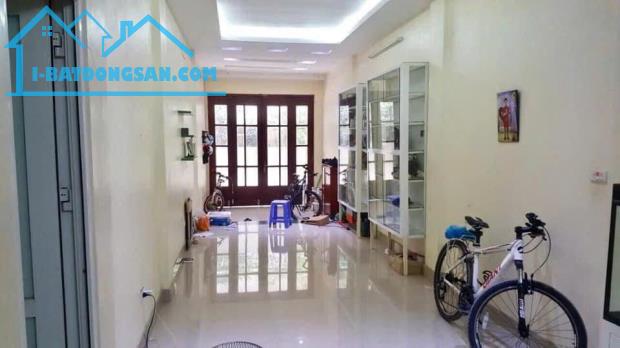 Cho thuê làm Cà phê, VP kết hợp ở lại ngõ ô tô Đặng Văn Ngữ, 50m2, 4 tầng, 3 ngủ, 25 Triệu - 2