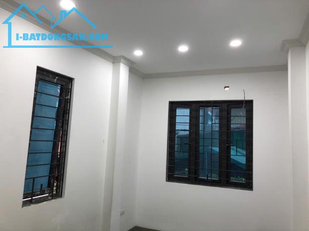 Bán nhà 30m2 x 6 tầng - 3 mặt ngõ thoáng - Võng Thị - kinh doanh - ngõ thông Hồ Tây - 2