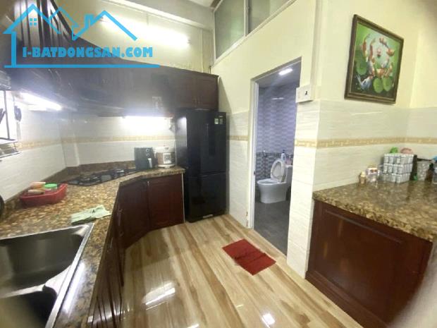BÁN NHÀ QUẬN 6 XÁT MẶT TIỀN NGANG KHỦNG 7M - NHÀ NGĂN ĐÔI CHO THUÊ - 8,5 TỶ - 1