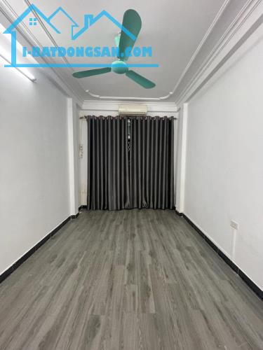 �Bán nhanh nhà Trương Định - HBT: 28 m2 - 4 T - 3 Ngủ - Đủ công năng - 2