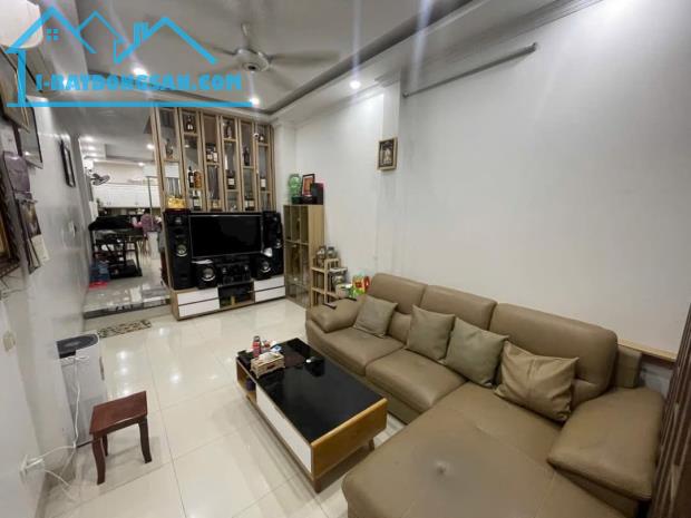 NHÀ ĐẸP TRUNG TÂM NGỌC LÂM 56M2 x 4T NGÕ THÔNG PHỐ CỔ ẨM THỰC. 9,9TỶ - 5