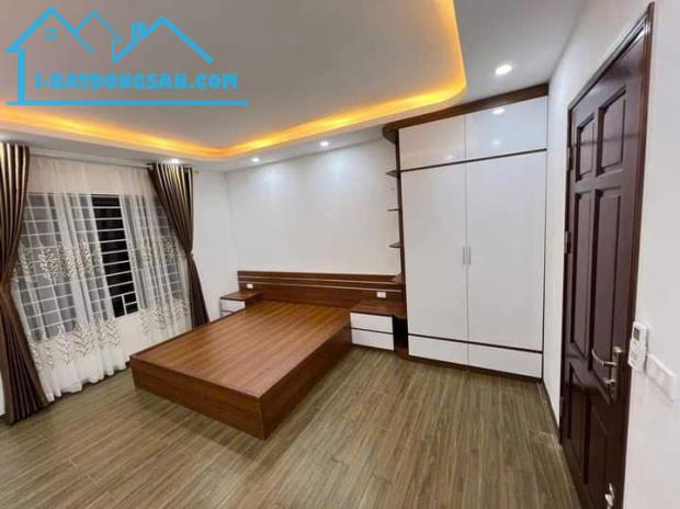 🏠 NHÀ HIẾM 7 TẦNG THANG MÁY ĐỐNG ĐA - 9 TỶ - SÂN ĐỂ XE RỘNG - 3 BƯỚC RA PHỐ - 1