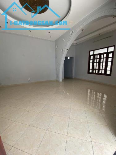 BÁN NHÀ GIẢ BIỆT THỰ - 117.76M² - LÂM VĂN BỀN, Q.7 - CHỈ 8 TỶ - 1