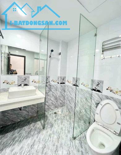BÁN 🏡NHÀ SIÊU HIẾM - CỔ LINH, LONG BIÊN 40M² - GẦN Ô TÔ TRÁNH --ĐẸP LUNG LINH 5.X TỶ
