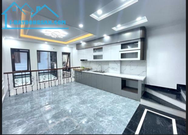 TÂY SƠN - ĐỐNG ĐA - SIÊU SIÊU PHẨM 6TẦNG - THANG MÁY - SÁT PHỐ. - 2