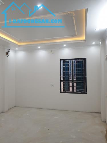 BÁN NHÀ ĐẸP 4.7 TỶ 4 TẦNG 62M2 MẶT ĐƯỜNG KHU ĐÔ THỊ THỐNG NHẤT - 4