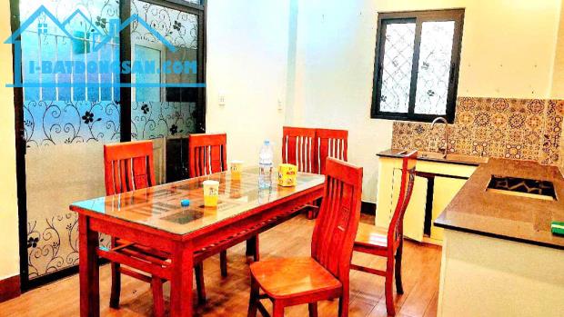 Bình Thành -Bình Tân- 4Tầng -4x15- Hẻm  5m-Chỉ hơn 4xxTỷ. Kết Cấu . * 5PN ,5WC,ST. +Sổ hồn - 1