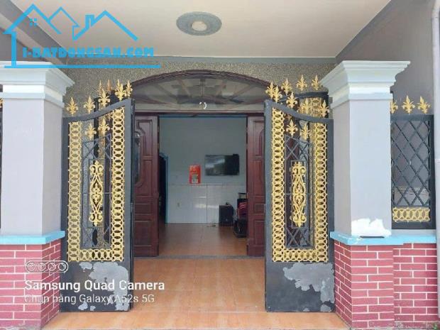 Biệt thự sân vườn 561m2 , ngang hơn 30m, xe hơi vào nhà, BÌnh Tân giá 13 tỷ