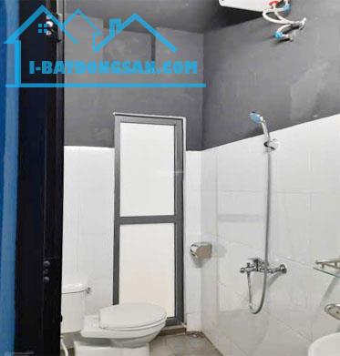 Cho thuê nhà đẹp Lô góc Phương Mai 60m2, 3 tầng, 3 ngủ, 2 WC, 13 Triệu - vào ngay