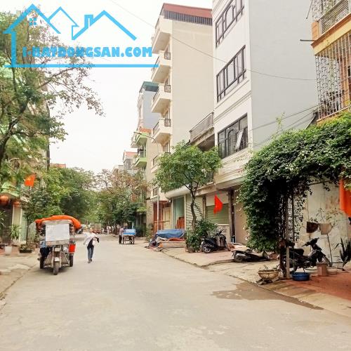 Khu ĐG Phú Lương ,  56 m2 – Đất ,  TRỤC CHÍNH 18m – VỈA HÈ ,   9.4 tỷ