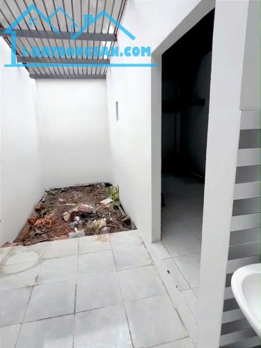 Bán Nhà 2 tầng DT lớn 142m2, 3PN, HXH TX21 gần Chợ Minh Phát chỉ hơn 4 đồng - 3