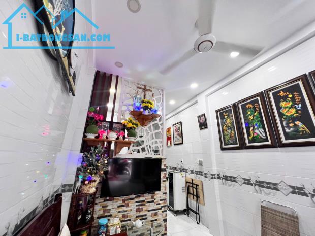 BÁN NHÀ TỈNH LỘ 10 - GẦN NHÀ THỜ PHAULO - KHU TÊN LỬA NGAY Đ 29 - 2 TẦNG 2PN  NHỈNH 2 TỶ - 4