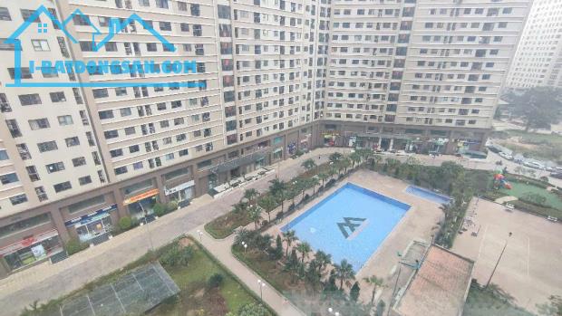 CẦN BÁN GẤP CĂN CHUNG CƯ XUÂN MAI COMPLEX - VIEW CÔNG VIÊN, DT: 67M2, GIÁ 3,35 TỶ