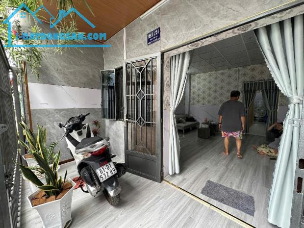 SỐC 🔥🔥 NHÀ 100M² CHỈ CÓ 3.2 TỶ LÀ CÓ THẬT - HẺM XE TẢI LUÔN NHA, QUẬN 12