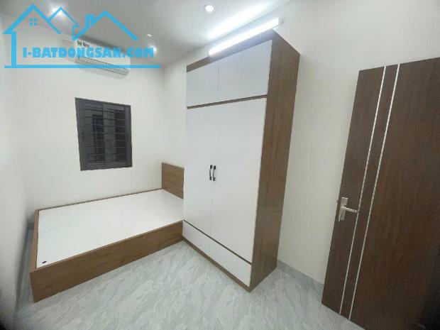 Bán nhà mới 3 tầng, 30m², 3 ngủ full nội thất , Nguyễn Chính, Tân Mai, 3.9 tỷ - 3