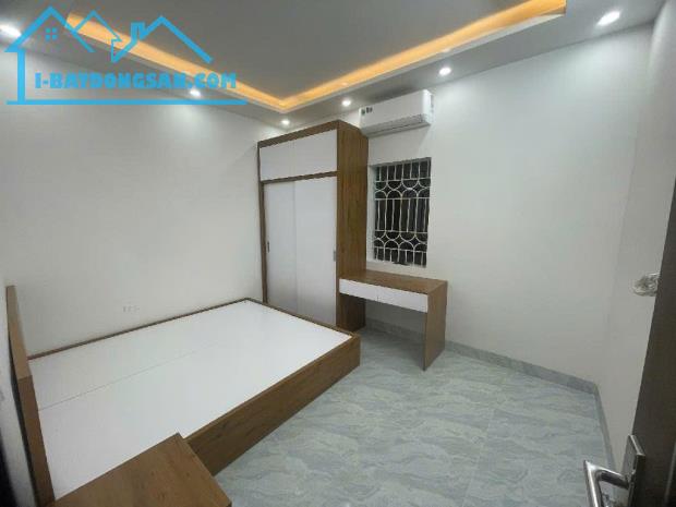 Bán nhà mới 3 tầng, 30m², 3 ngủ full nội thất , Nguyễn Chính, Tân Mai, 3.9 tỷ - 4