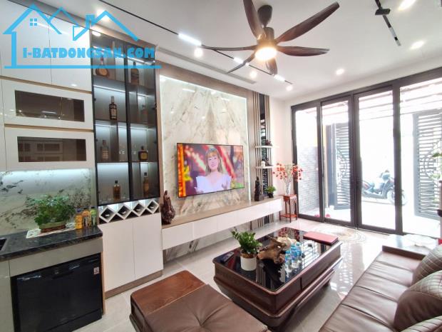 Bán nhà Nguyễn Sơn,Long Biên 7 tầng,40m oto đỗ cửa nhỉnh 10 tỷ - 3